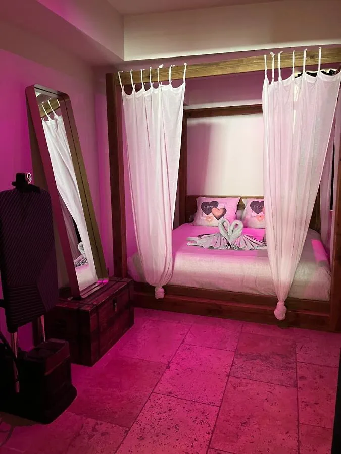Love hotel L'Excellence Avignon - Suite Luxe Sauna, Hammam & Jaccuzzi